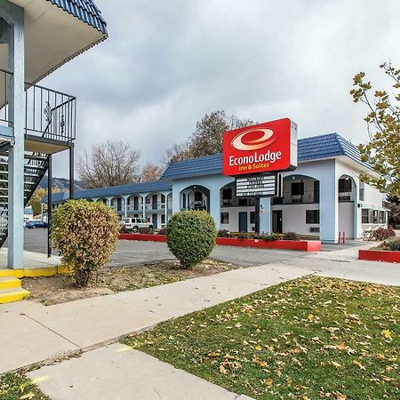 Econo Lodge Inn & Suites Logan Bagian luar foto